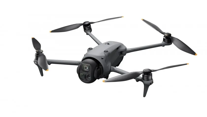 DJI Mavic 4 Pro Fly More Combo